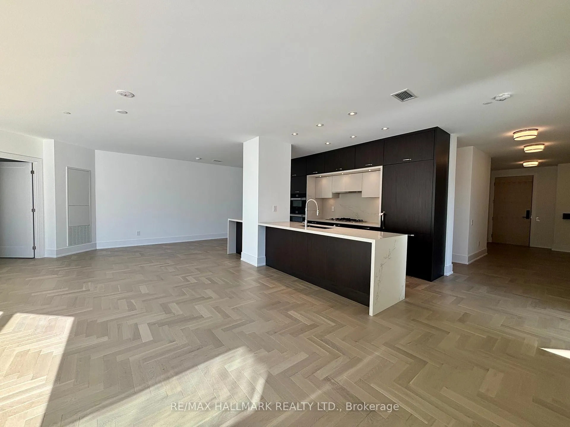 Photo 6 of Unit 907, 155 Merchants' Wharf, Toronto, Waterfront Communities — HOMEH