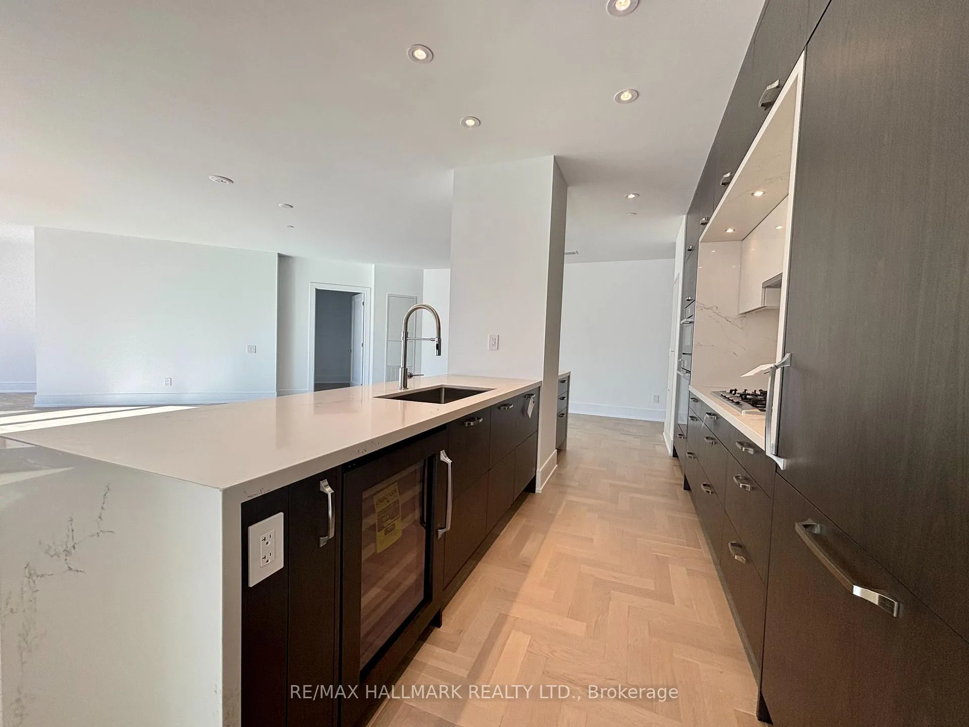 Photo 9 of Unit 907, 155 Merchants' Wharf, Toronto, Waterfront Communities — HOMEH