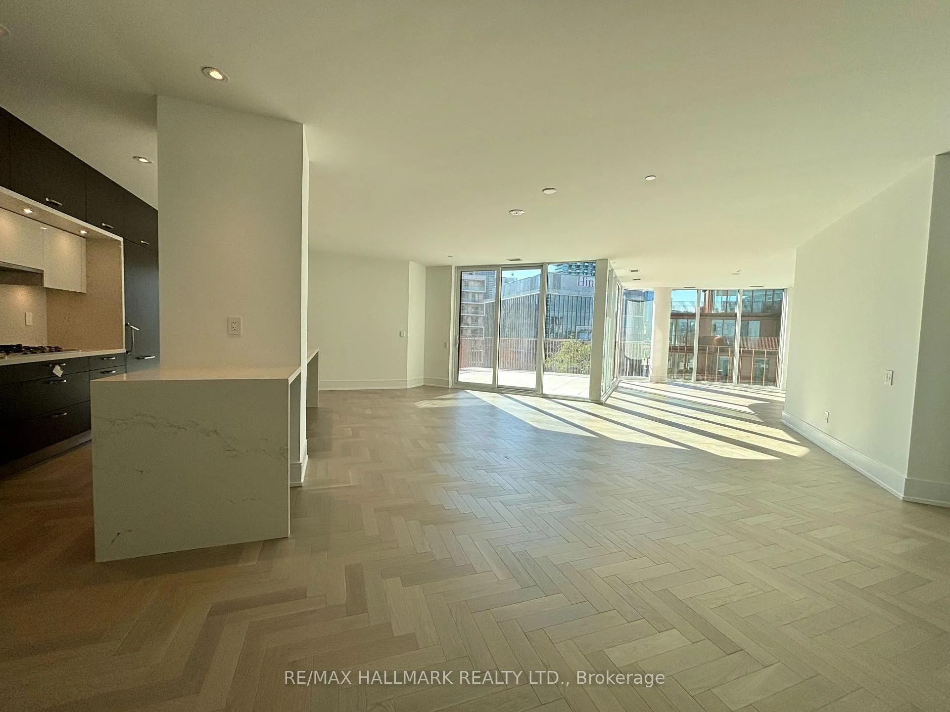 Photo 12 of Unit 907, 155 Merchants' Wharf, Toronto, Waterfront Communities — HOMEH