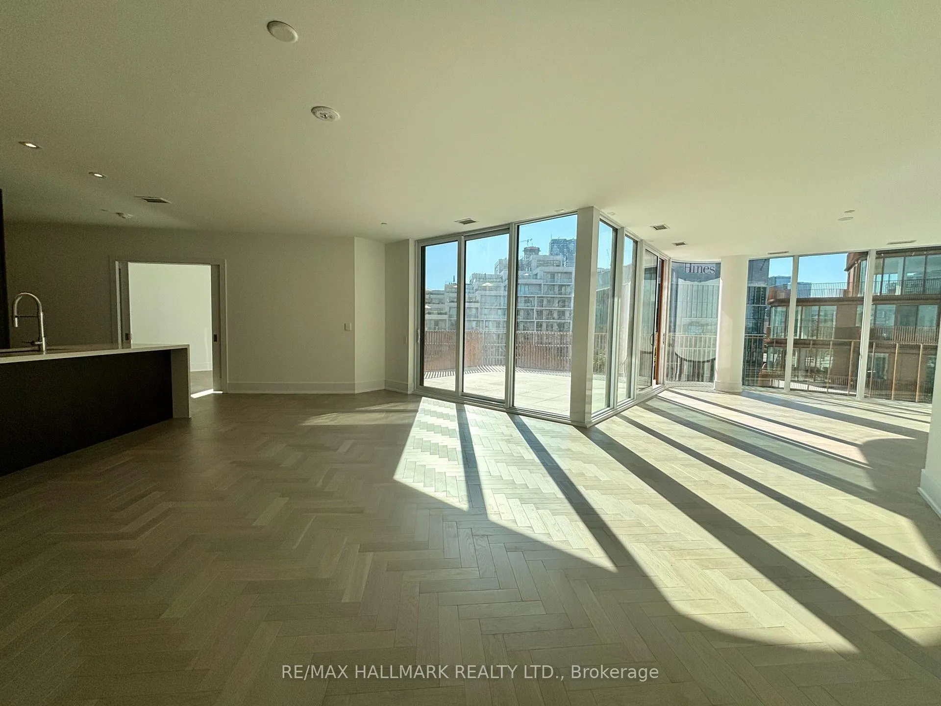 Photo 13 of Unit 907, 155 Merchants' Wharf, Toronto, Waterfront Communities — HOMEH