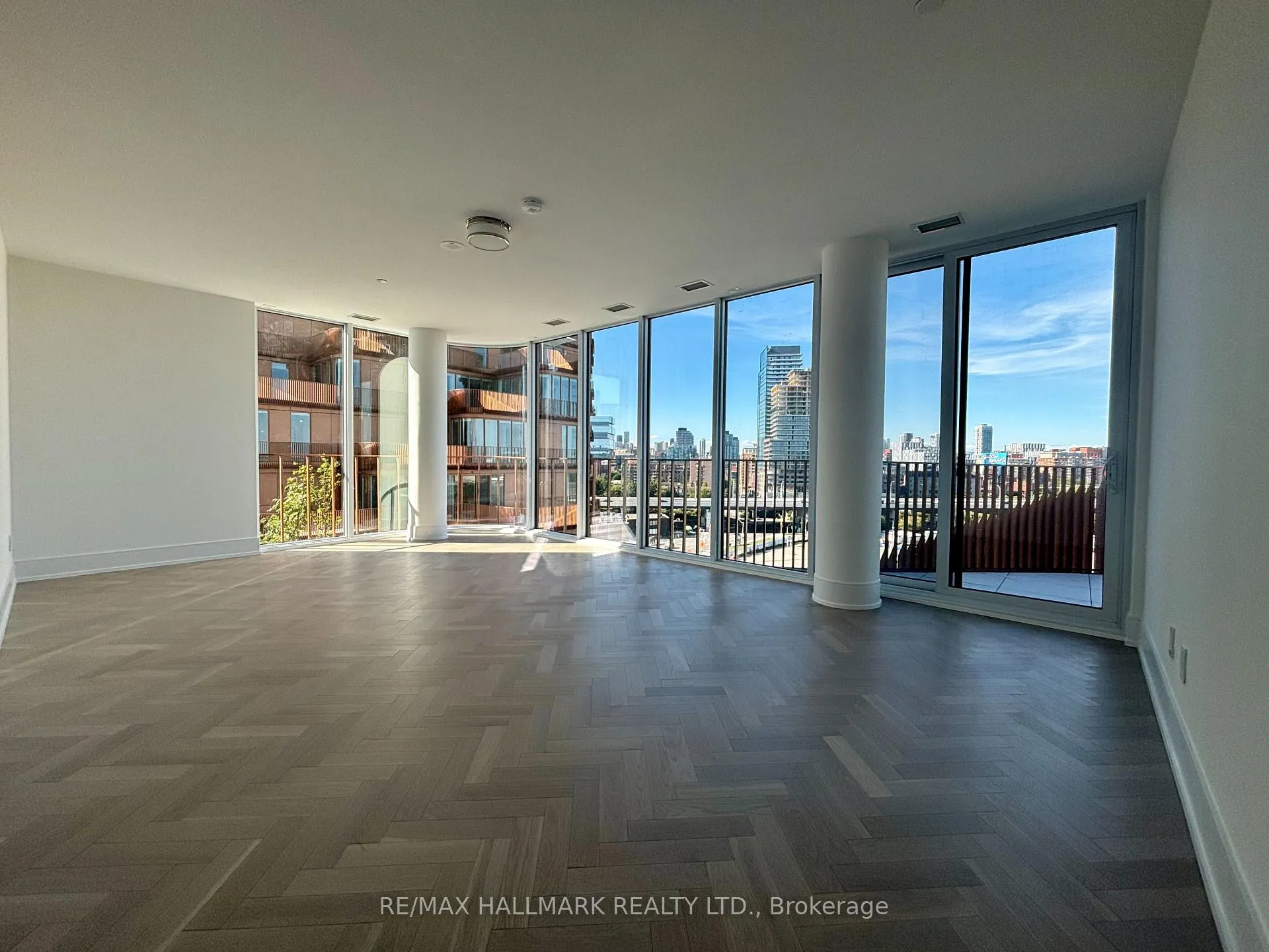 Photo 17 of Unit 907, 155 Merchants' Wharf, Toronto, Waterfront Communities — HOMEH