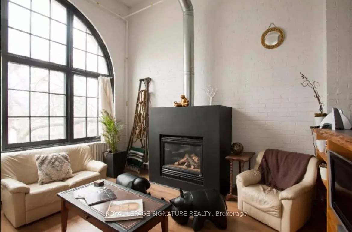Photo 7 of Unit 201, 264 Seaton Street, Toronto, Moss Park — HOMEH
