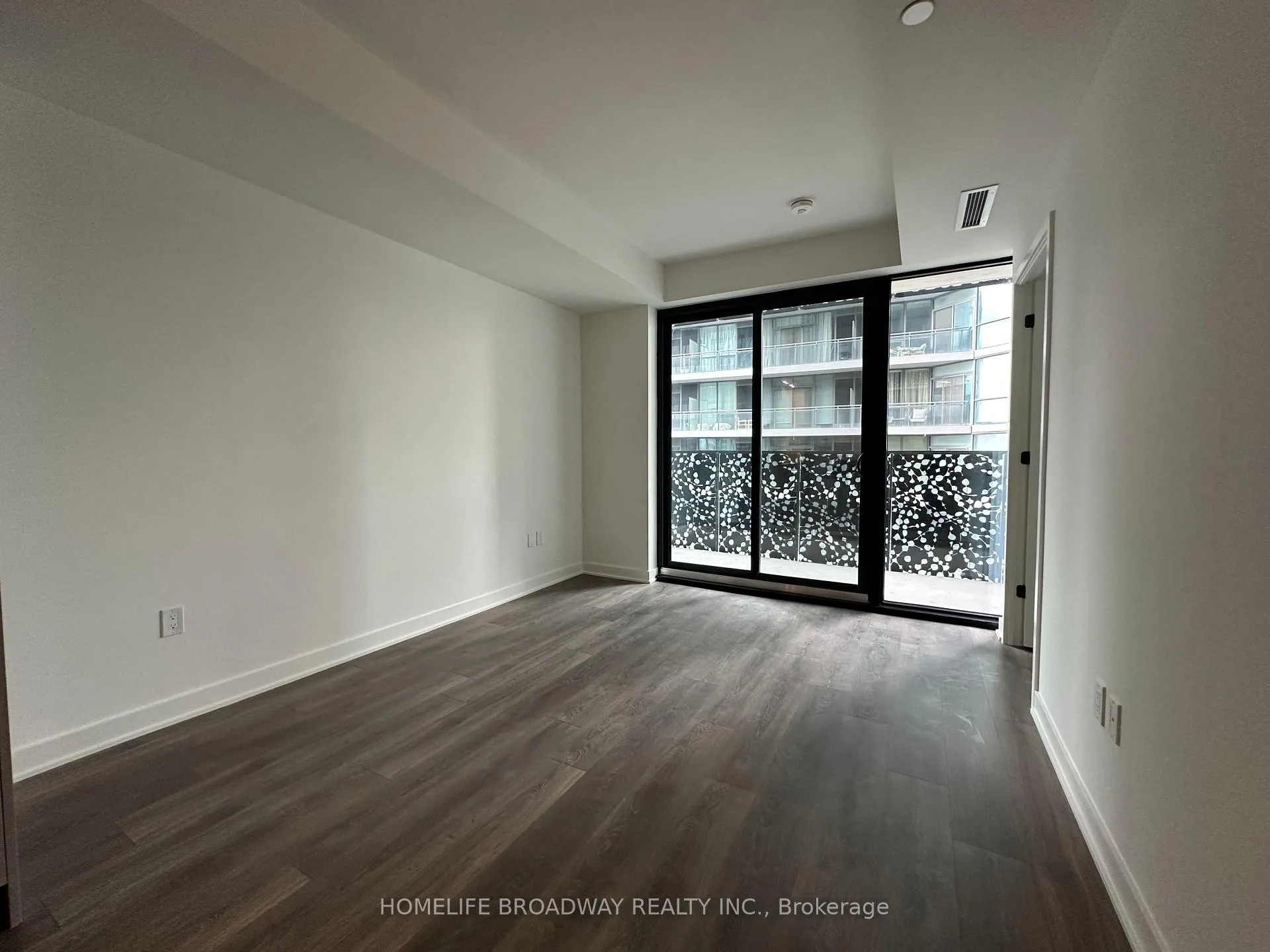 Photo 4 of Unit 1909, 55 Charles Street E, Toronto, Church-Yonge Corridor — HOMEH