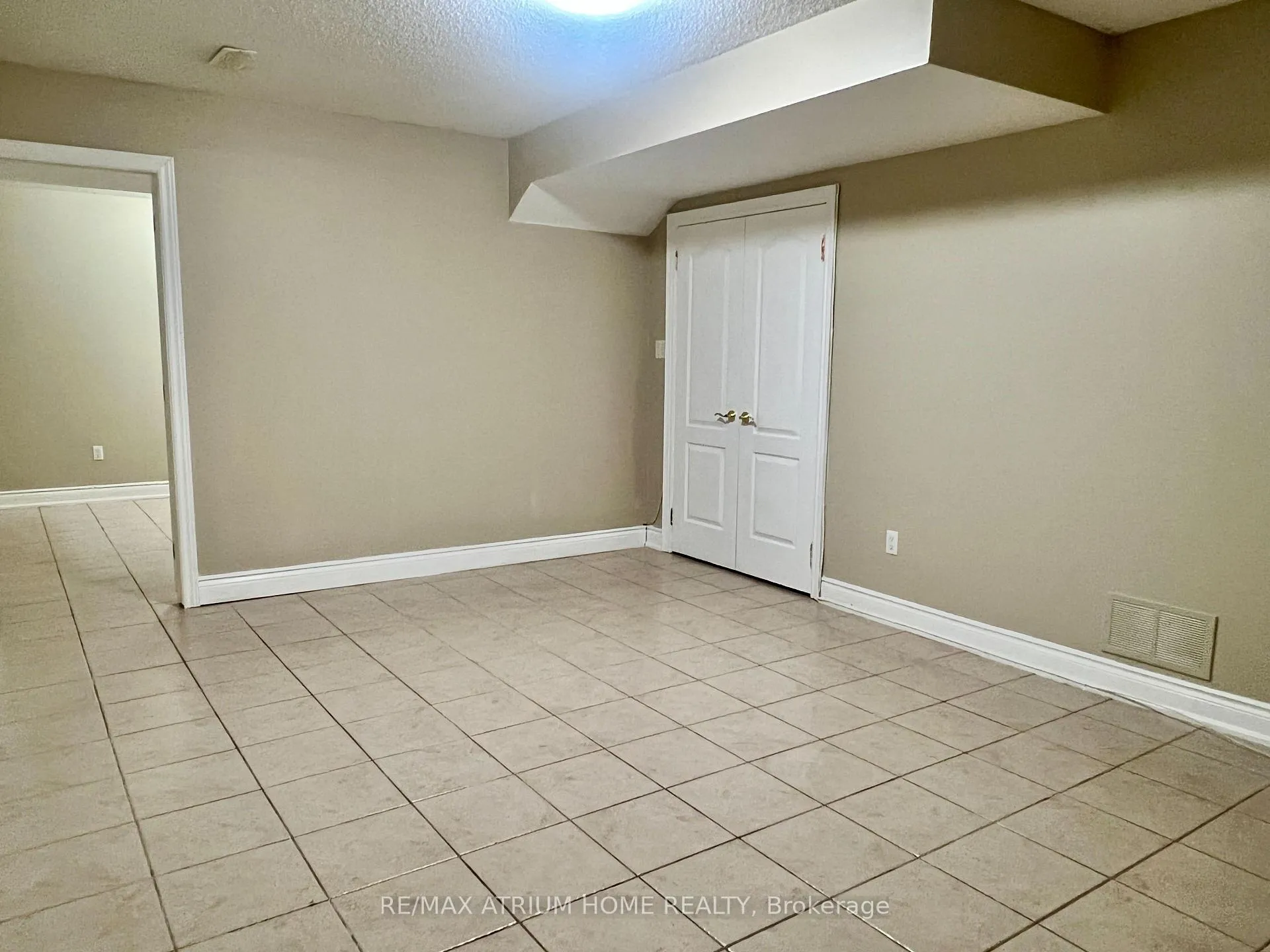 Photo 1 of Unit Bsmt, 14 Chimenti Crescent, Markham, Unionville — HOMEH