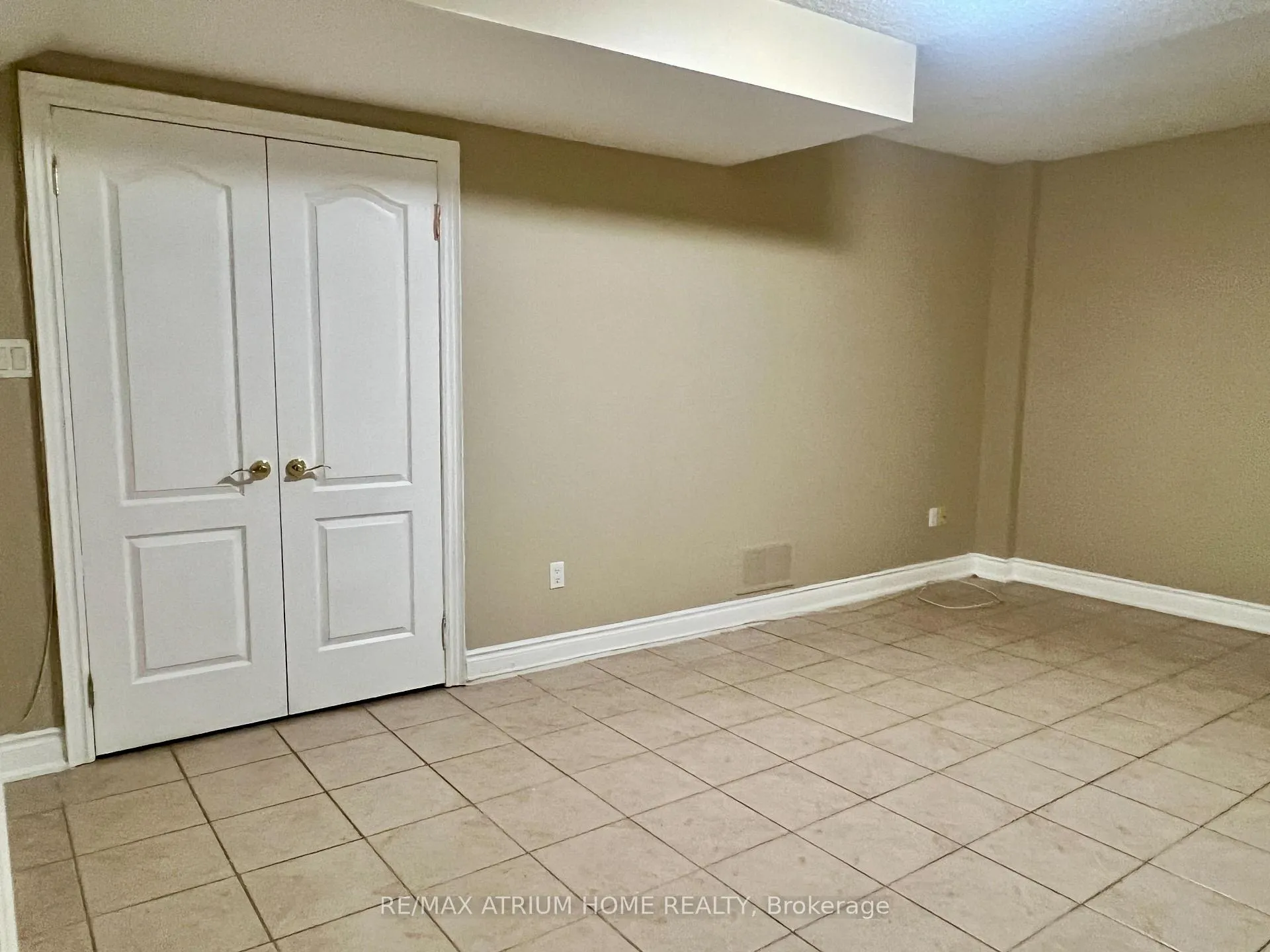 Photo 2 of Unit Bsmt, 14 Chimenti Crescent, Markham, Unionville — HOMEH