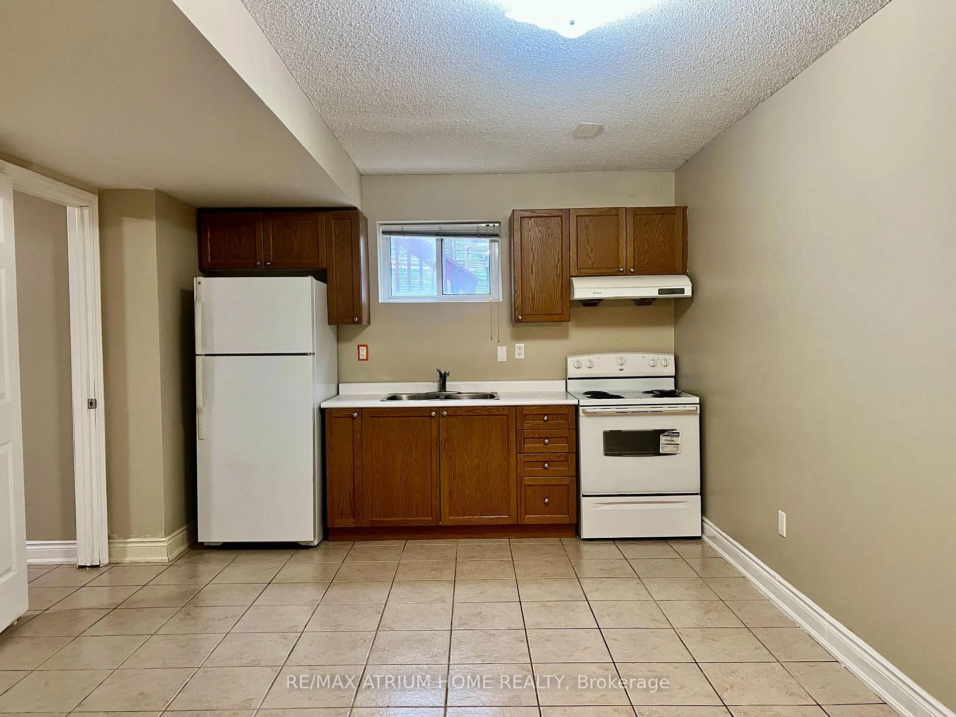 Photo 6 of Unit Bsmt, 14 Chimenti Crescent, Markham, Unionville — HOMEH