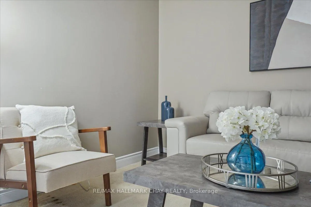 Photo 11 of Unit 703, 33 Ellen Street, Barrie, Lakeshore — HOMEH