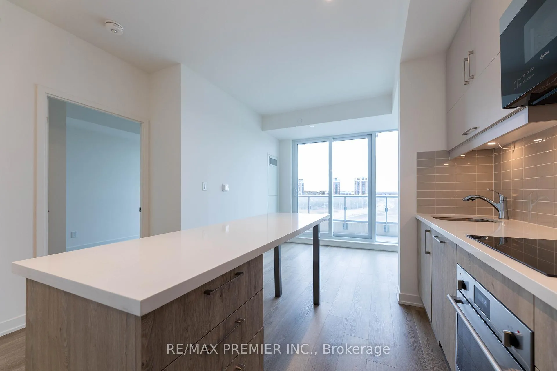 Photo 9 of Unit 708, 292 Verdale Crossing, Markham, Unionville — HOMEH