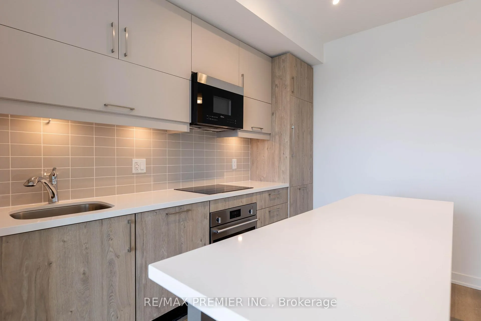Photo 12 of Unit 708, 292 Verdale Crossing, Markham, Unionville — HOMEH