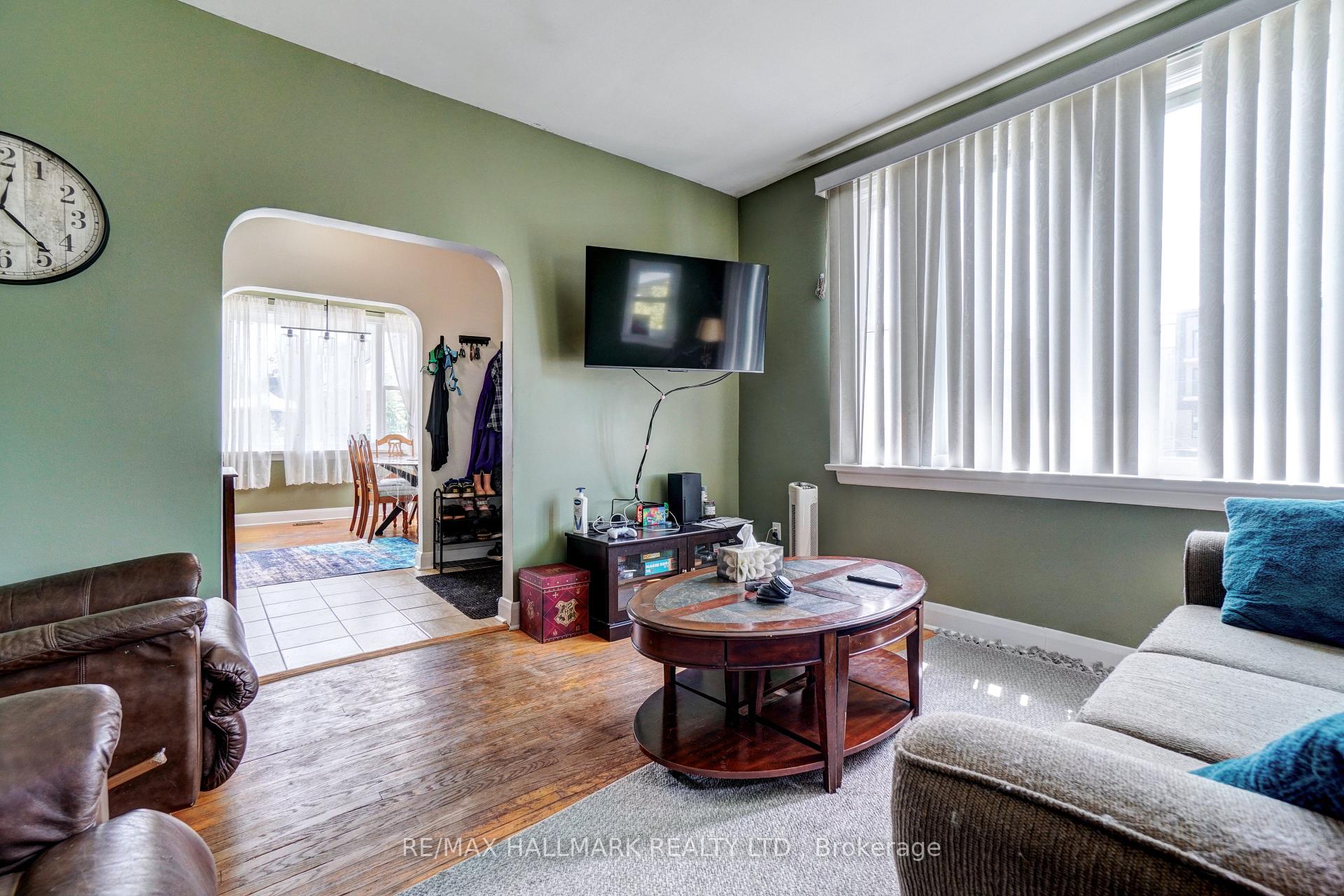 Photo 3 of 528 Big Bay Point Road, Barrie, Painswick North — HOMEH