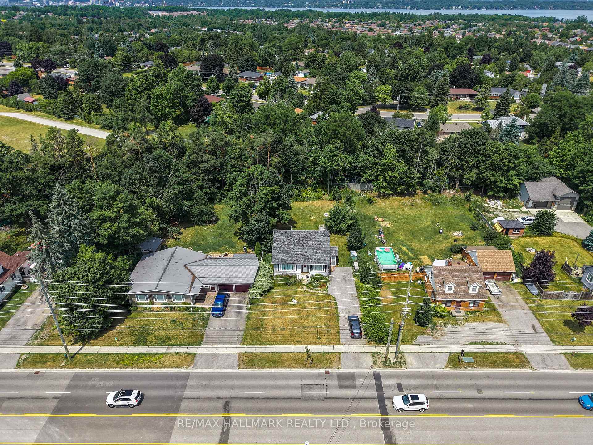 Photo 43 of 528 Big Bay Point Road, Barrie, Painswick North — HOMEH