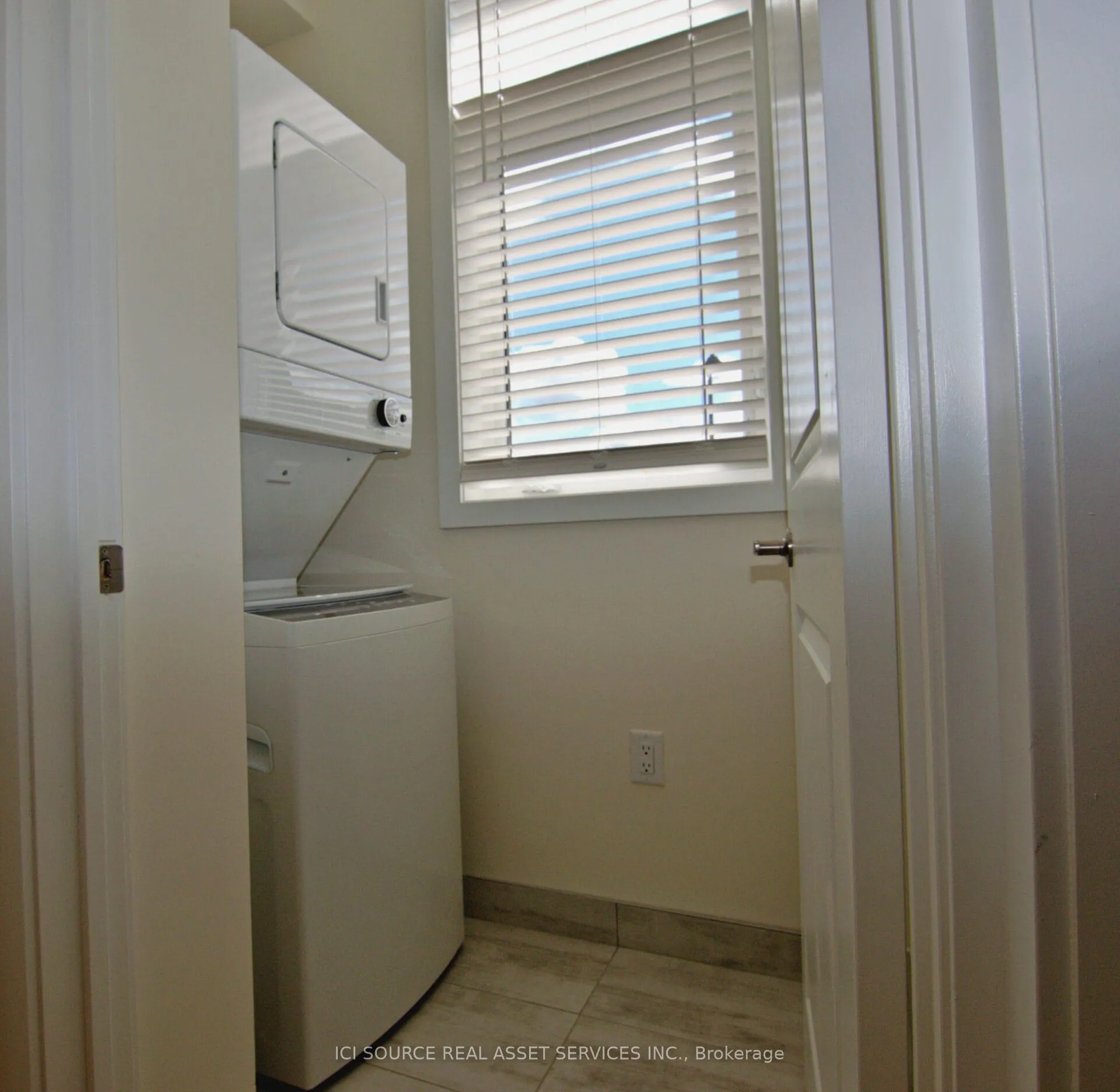 Photo 15 of Unit 702, 1695 Dersan Street, Pickering, Duffin Heights — HOMEH