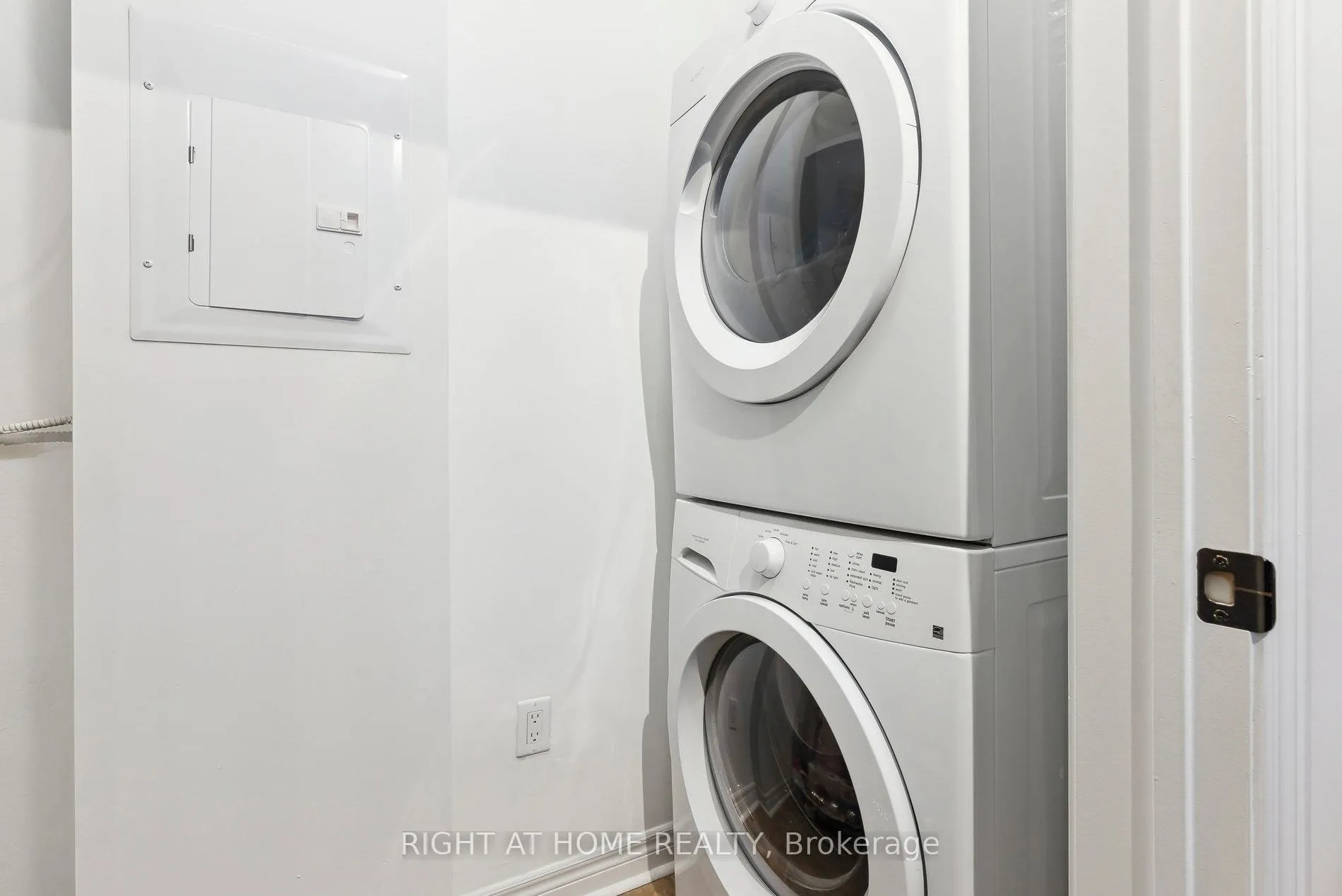 Photo 11 of Unit 319, 7400 Markham Road, Markham, Middlefield — HOMEH