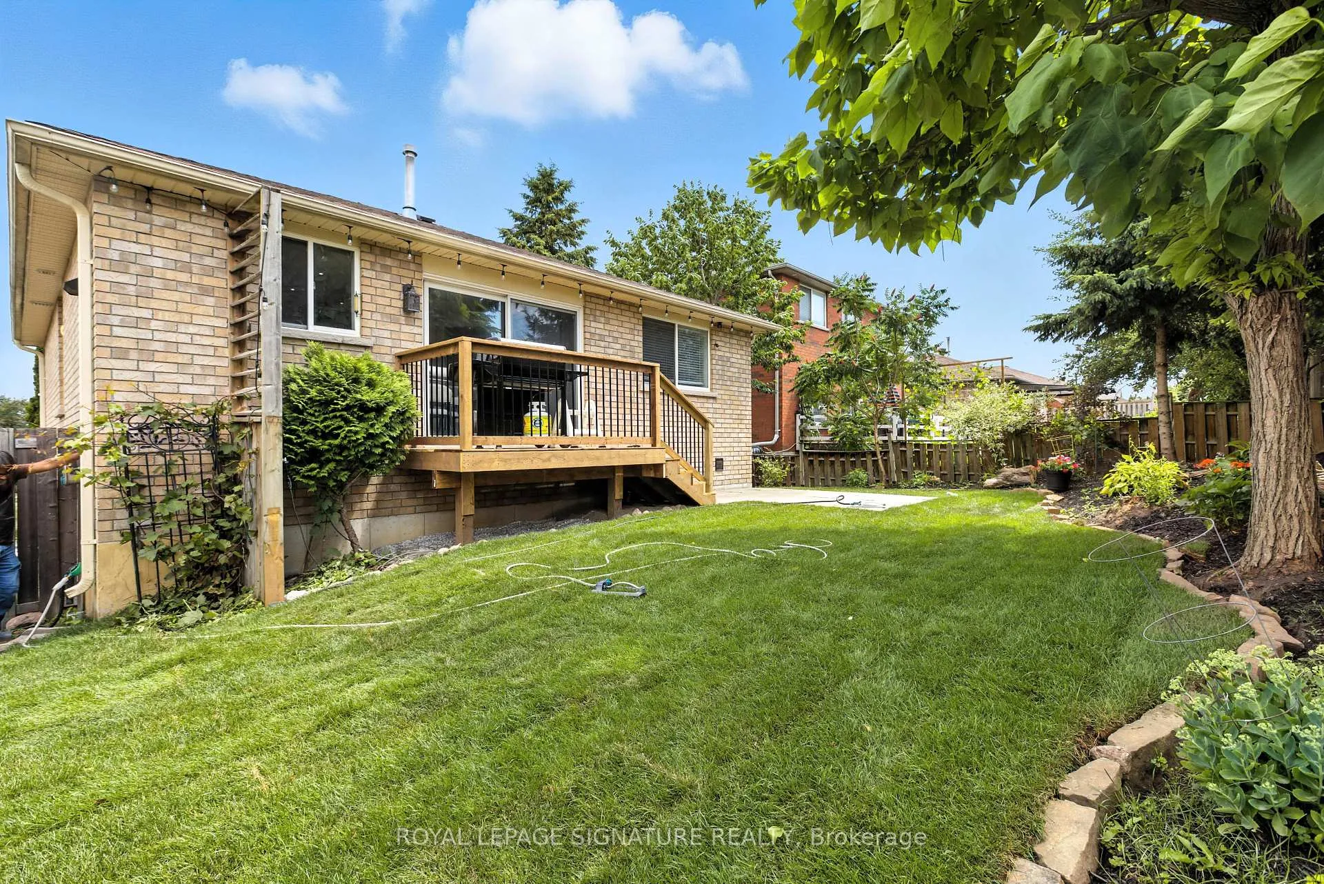 Photo 25 of Unit Main, 20 Pacific Avenue, Barrie, Little Lake — HOMEH