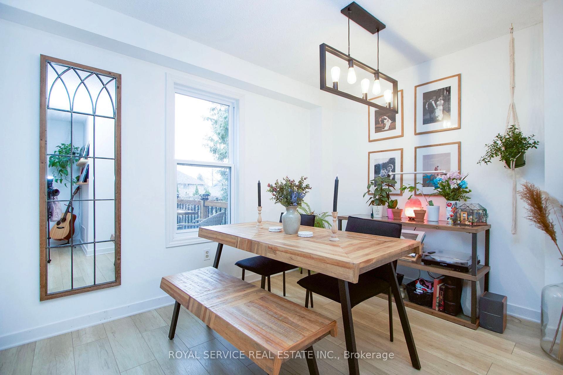 Photo 6 of 992 Fraser Court, Cobourg — HOMEH