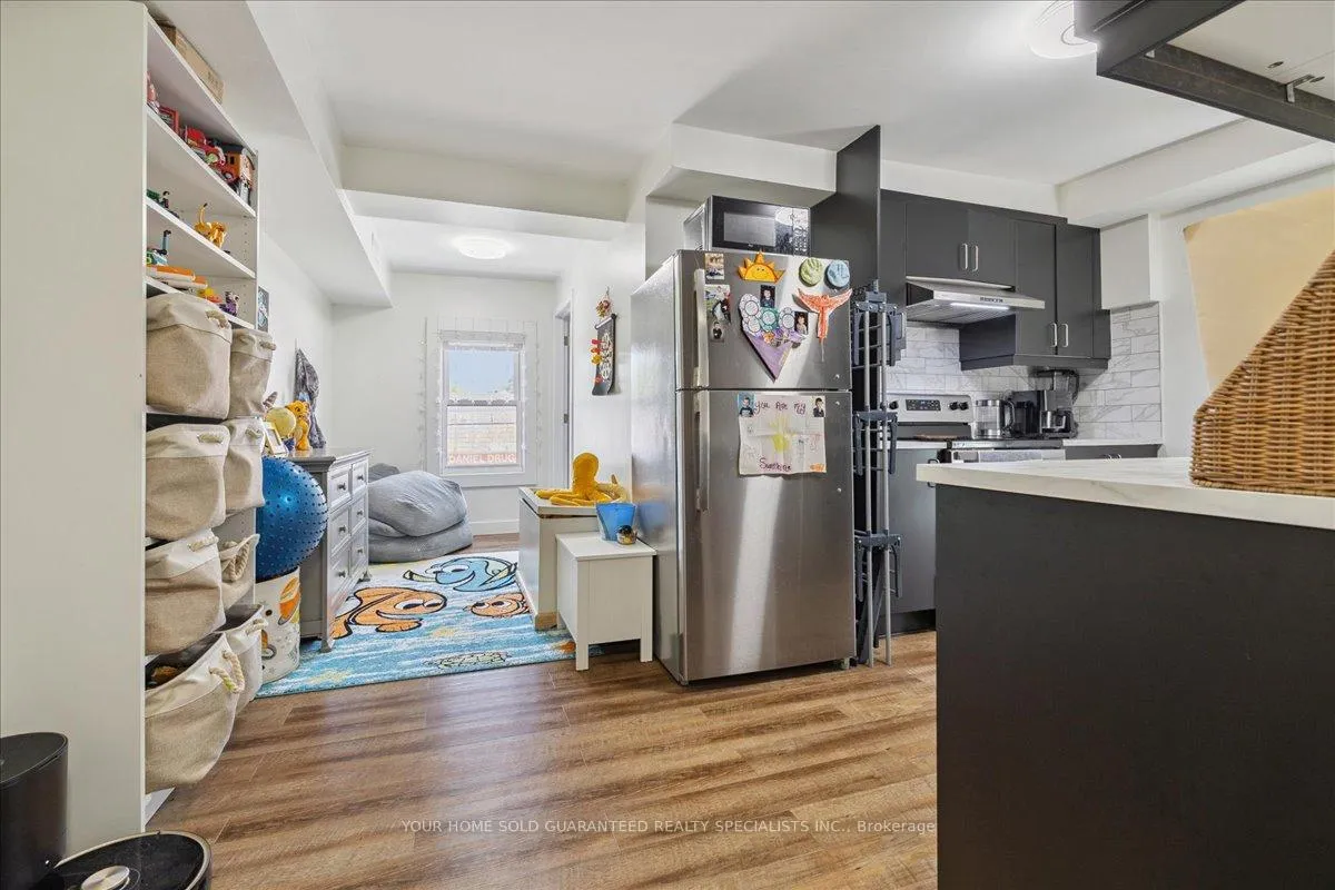 Front of Unit Unit 2, 550 Upper James Street