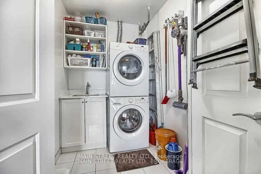 Photo 21 of Unit 514, 111 Civic Square Gate, Aurora, Bayview Wellington — HOMEH