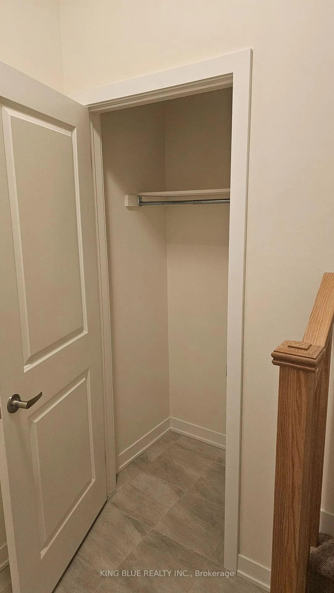 Photo 6 of #1415 - 1695 Dersan Street, Pickering, Duffin Heights — HOMEH