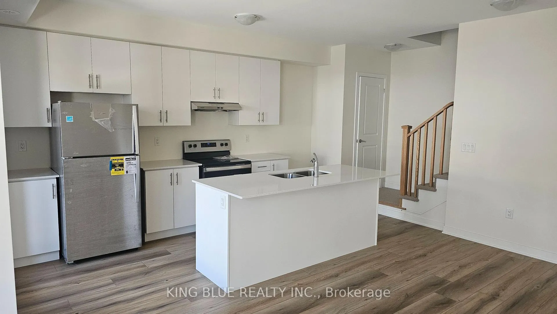 Photo 9 of #1415 - 1695 Dersan Street, Pickering, Duffin Heights — HOMEH