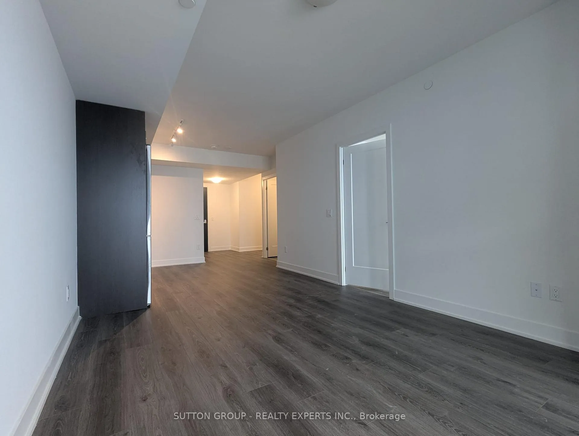 Photo 4 of Unit 1810, 2545 Simcoe Street N, Oshawa, Windfields — HOMEH