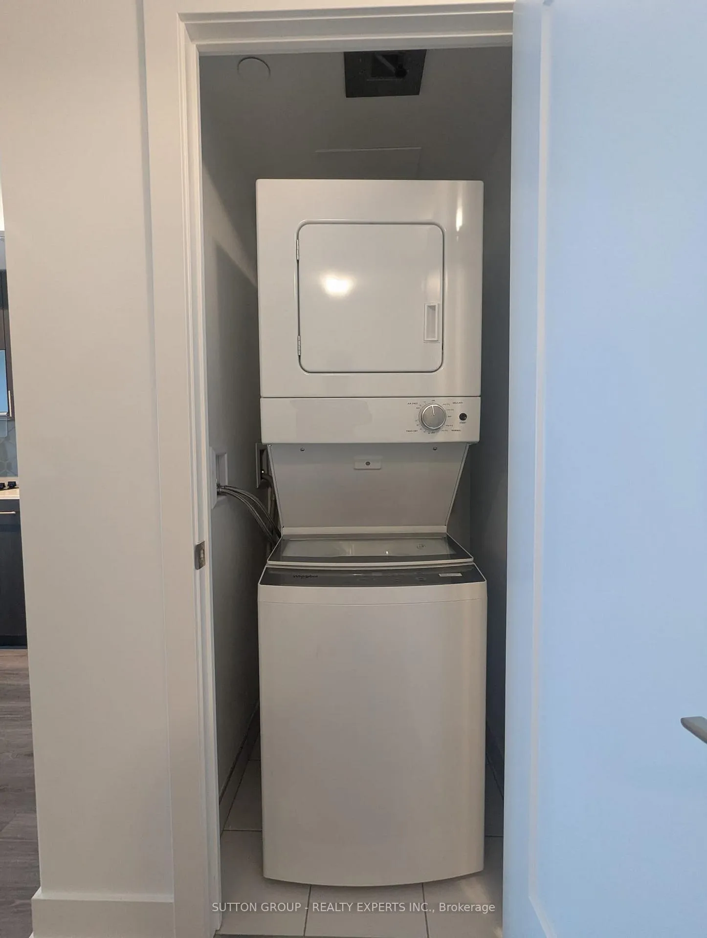 Photo 9 of Unit 1810, 2545 Simcoe Street N, Oshawa, Windfields — HOMEH
