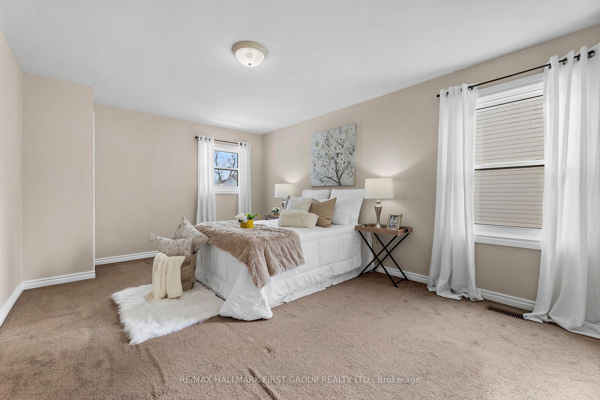 Photo 8 of 24 Maple Street, Ajax, Central — HOMEH