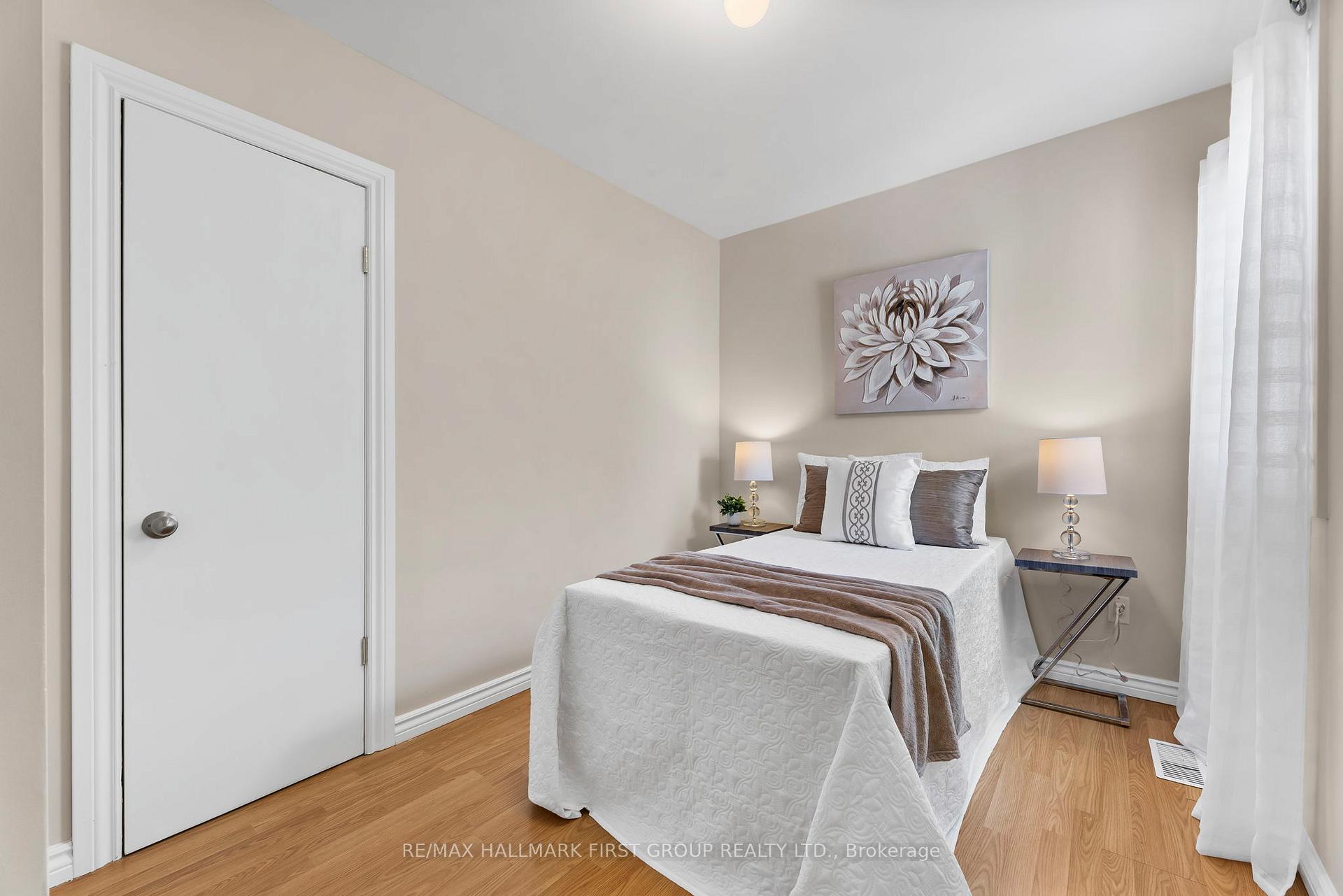 Photo 10 of 24 Maple Street, Ajax, Central — HOMEH
