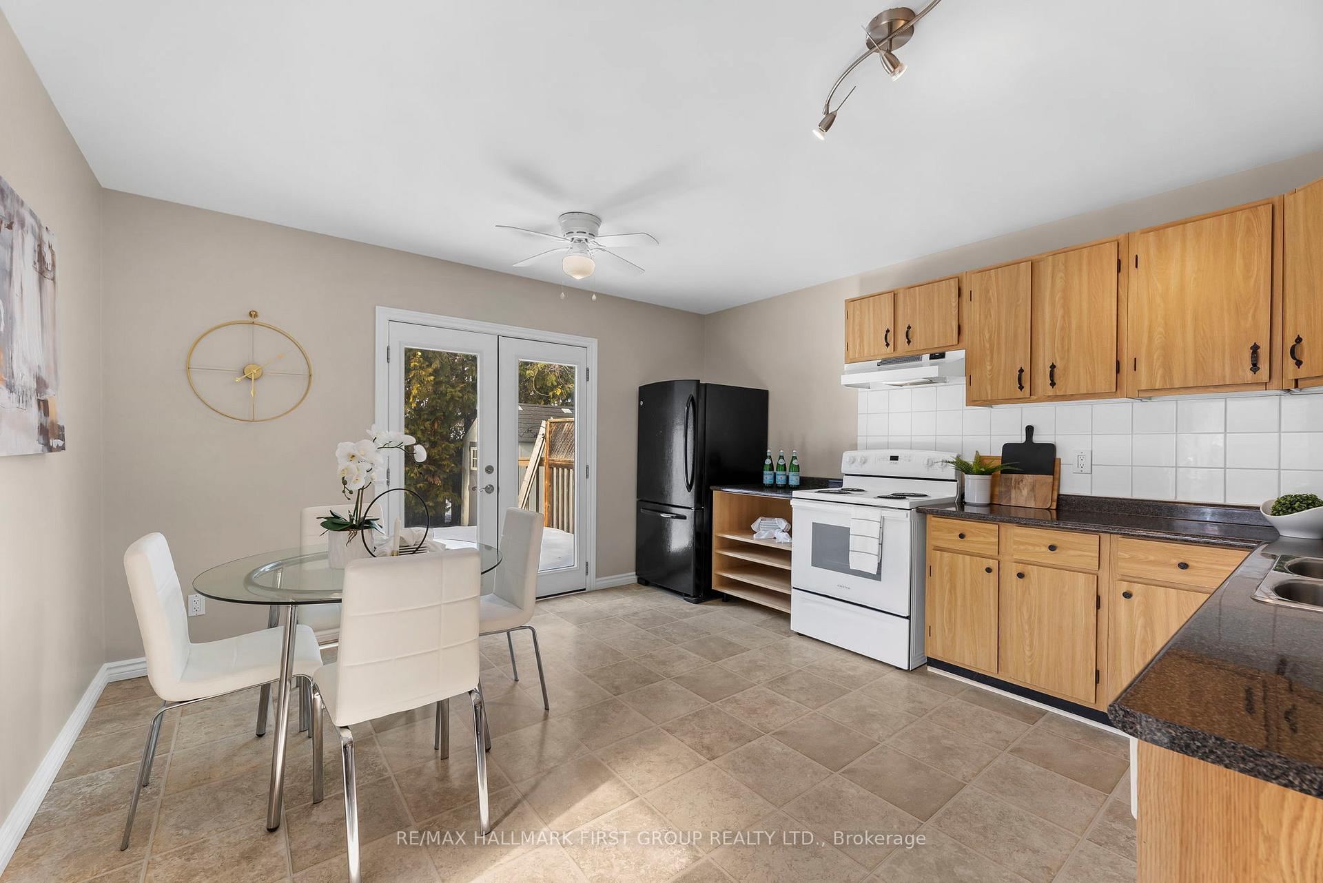 Photo 14 of 24 Maple Street, Ajax, Central — HOMEH
