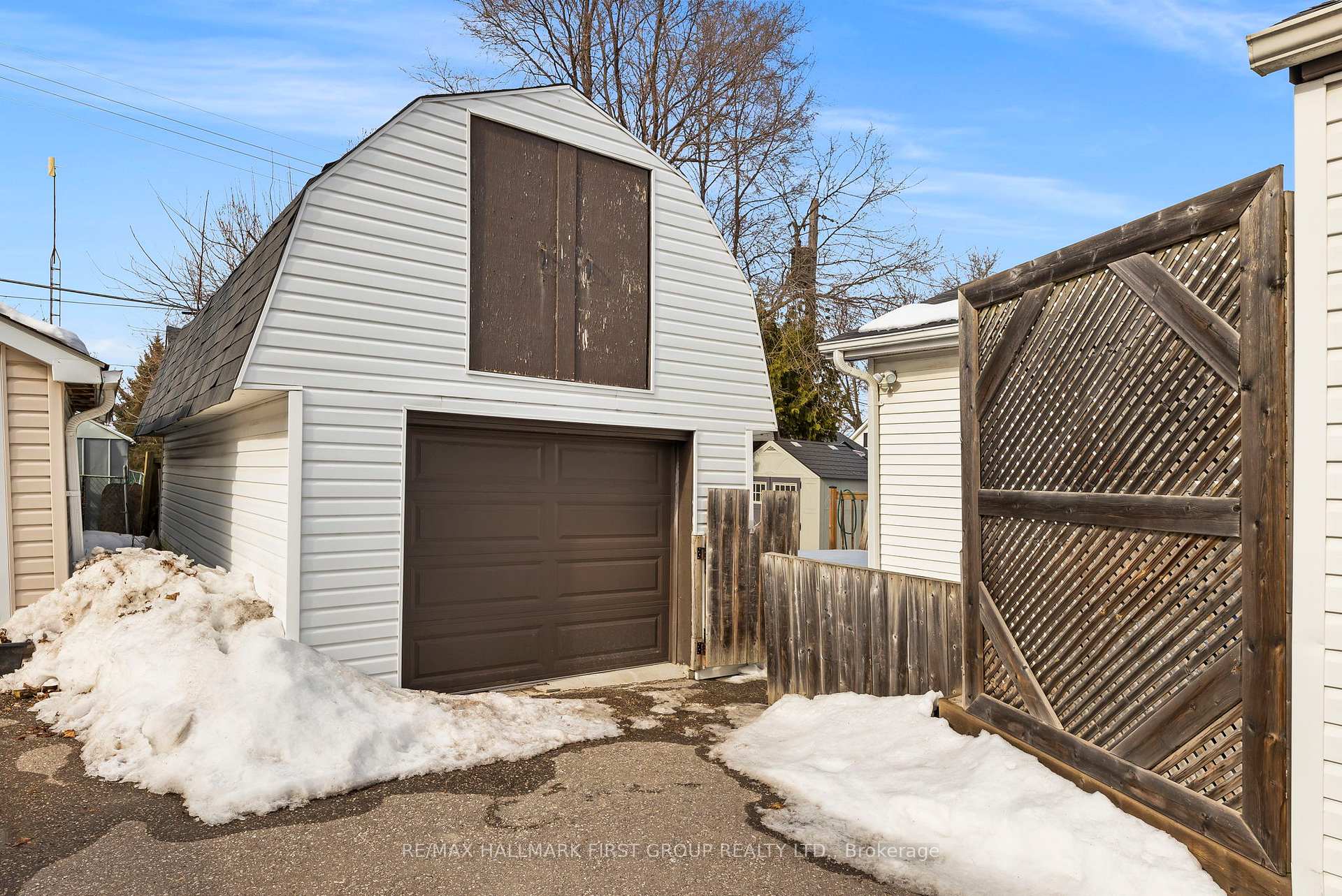 Photo 22 of 24 Maple Street, Ajax, Central — HOMEH