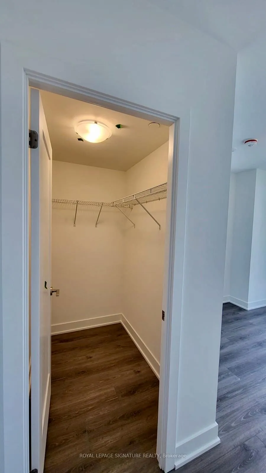 Photo 9 of Unit 908, 2545 Simcoe Street N, Oshawa, Windfields — HOMEH