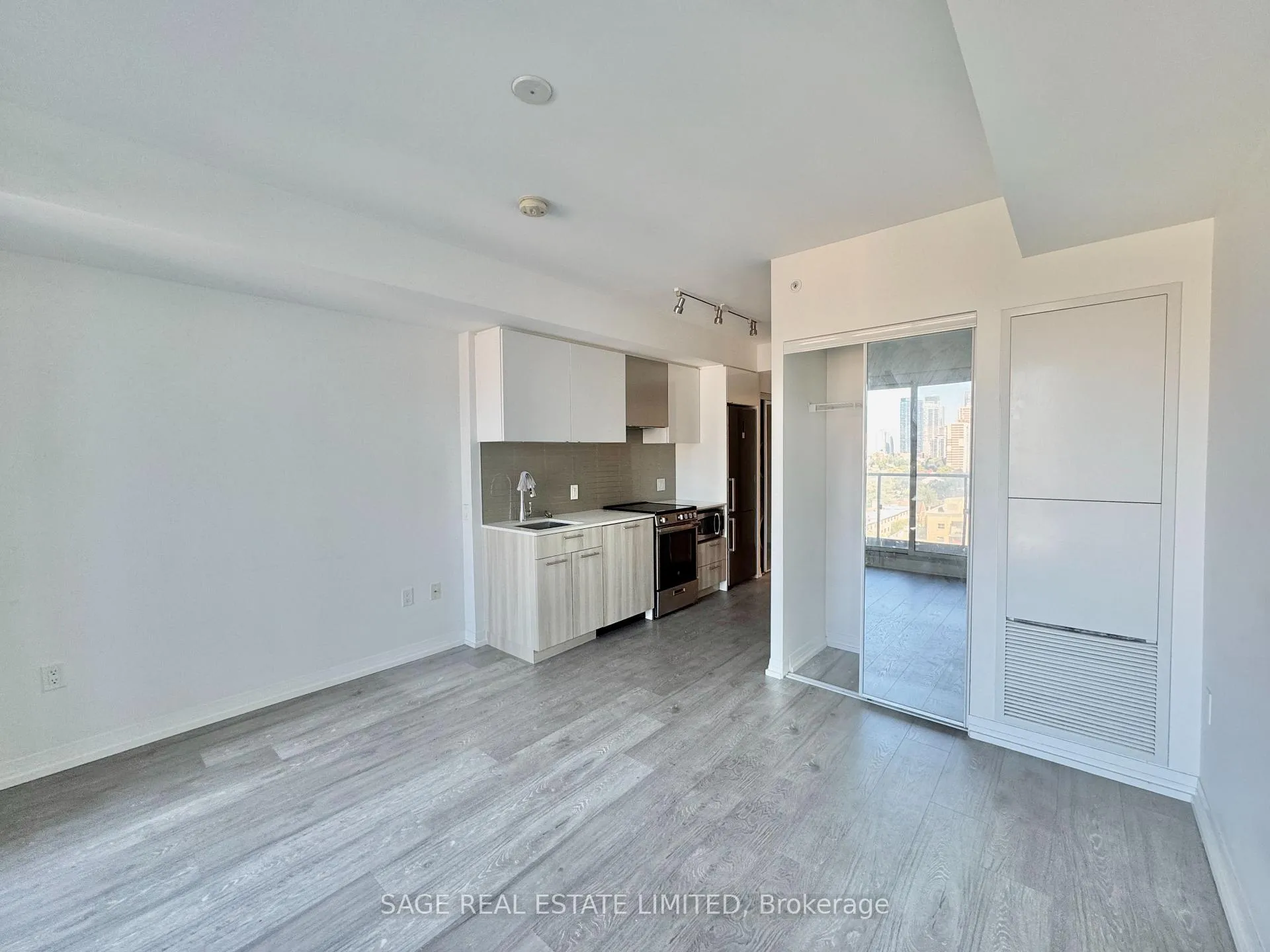 Front of Unit 1602, 251 Jarvis Street