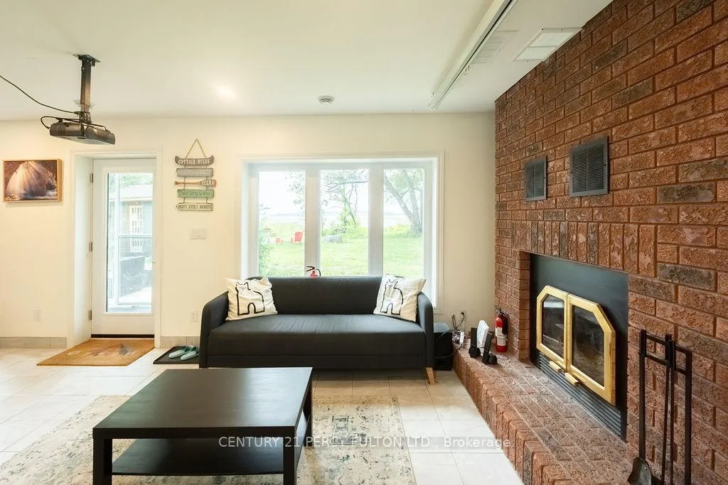 Photo 6 of 1718 Fairview Drive, Severn, Coldwater — HOMEH