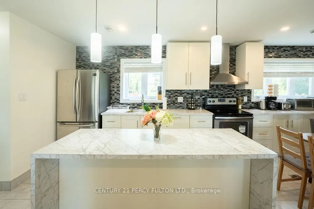 Photo 8 of 1718 Fairview Drive, Severn, Coldwater — HOMEH