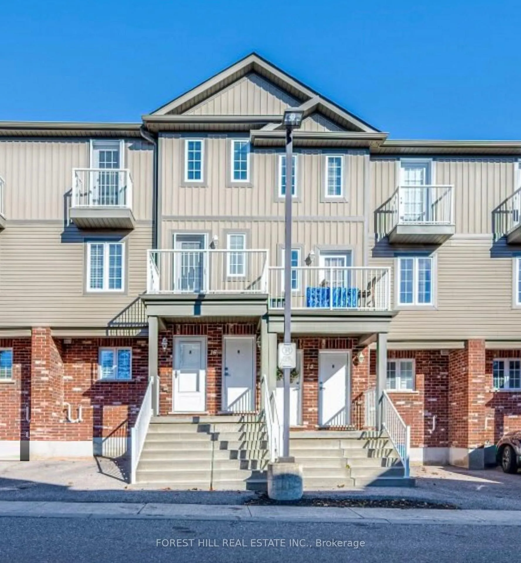 Photo 2 of Unit 15B, 55 Mooregate Crescent, Kitchener, Victoria Hills — HOMEH