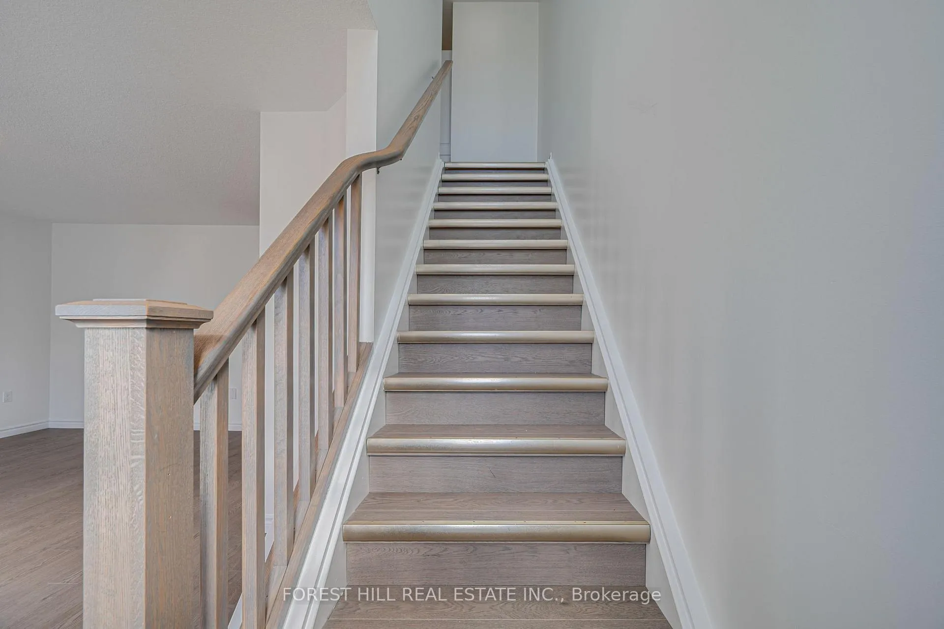 Photo 9 of Unit 15B, 55 Mooregate Crescent, Kitchener, Victoria Hills — HOMEH
