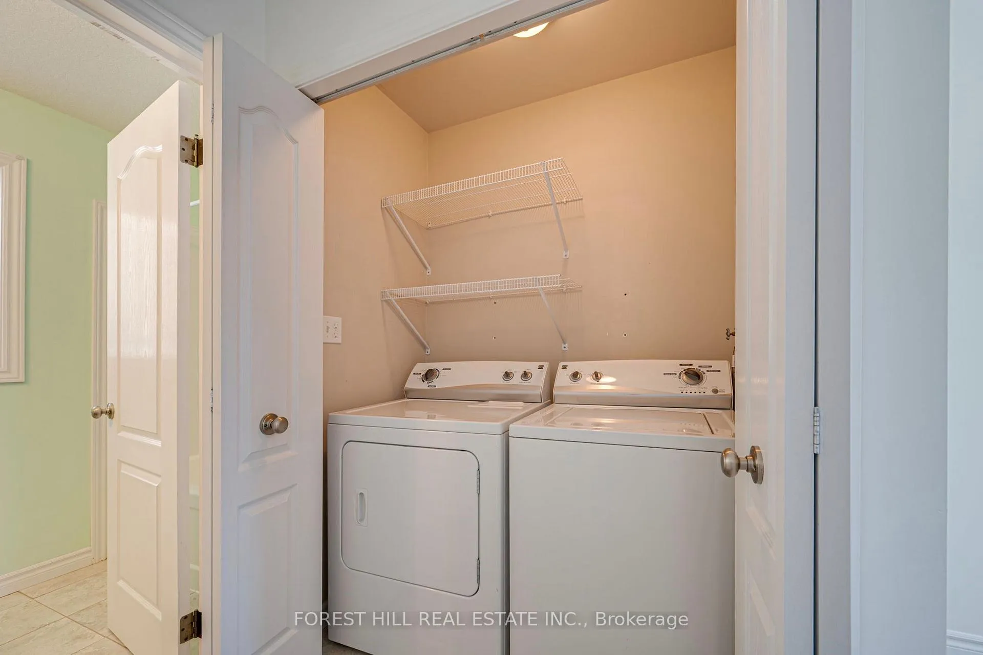 Photo 15 of Unit 15B, 55 Mooregate Crescent, Kitchener, Victoria Hills — HOMEH