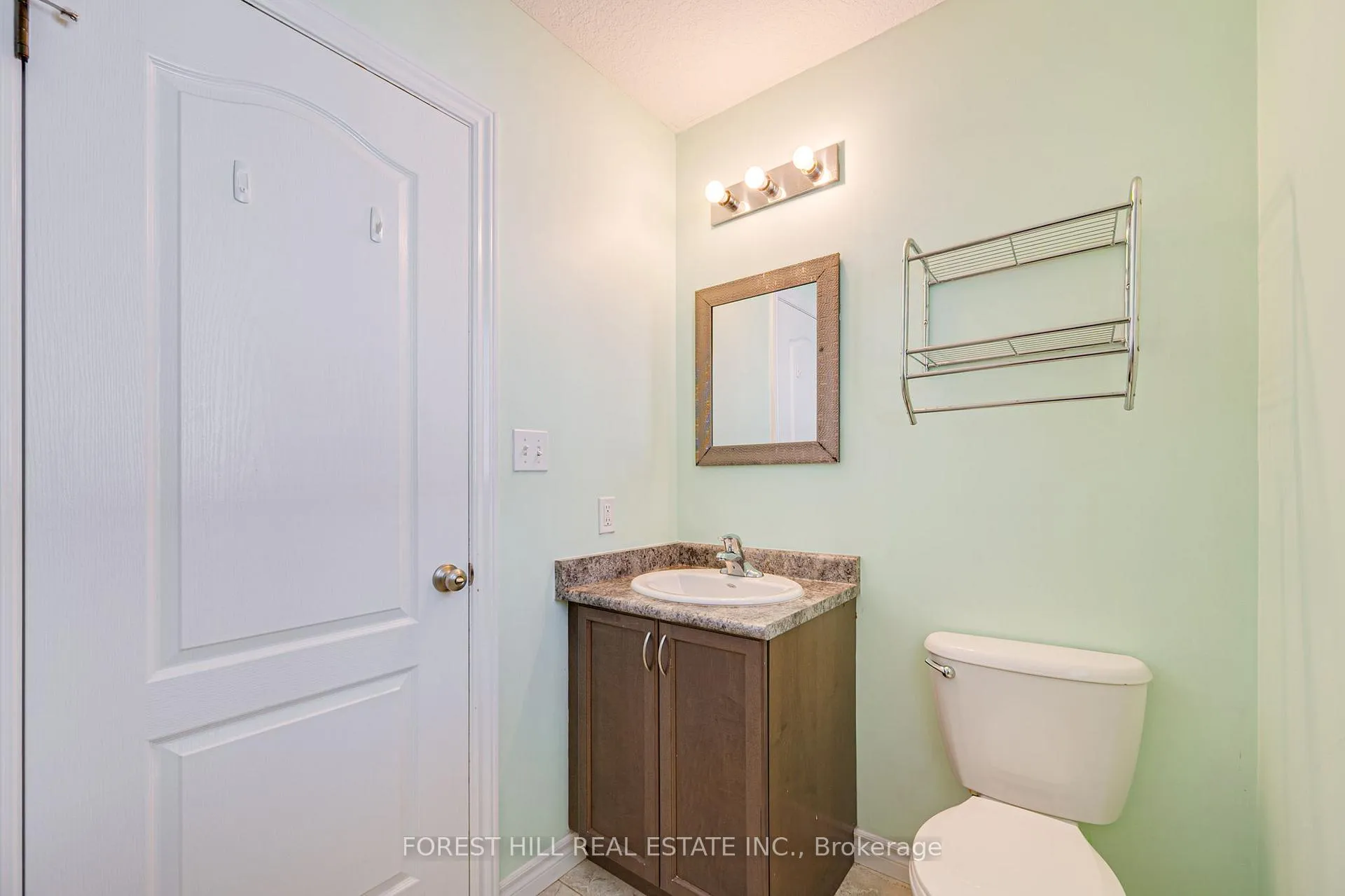 Photo 19 of Unit 15B, 55 Mooregate Crescent, Kitchener, Victoria Hills — HOMEH