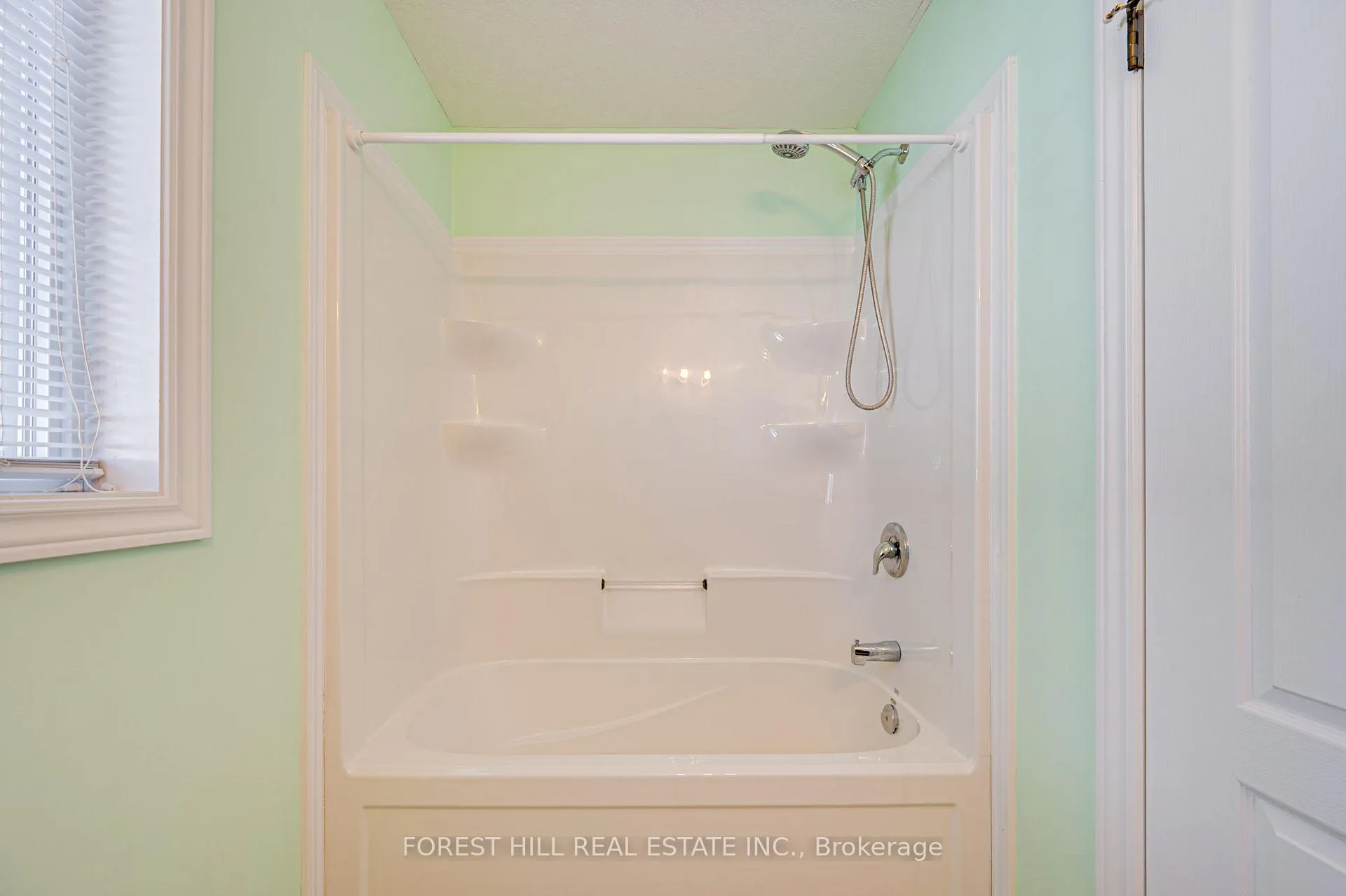 Photo 20 of Unit 15B, 55 Mooregate Crescent, Kitchener, Victoria Hills — HOMEH