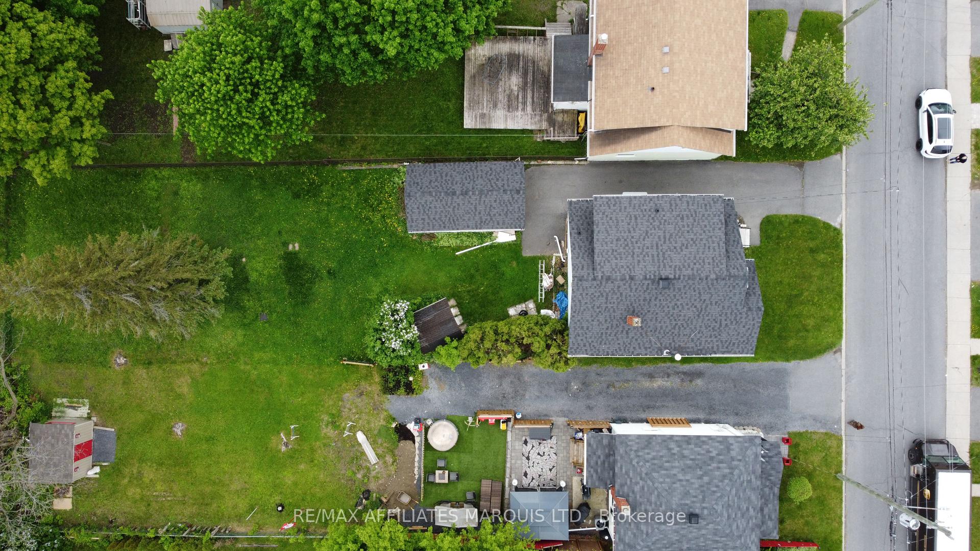 Photo 5 of 823 Amelia Street, Cornwall — HOMEH