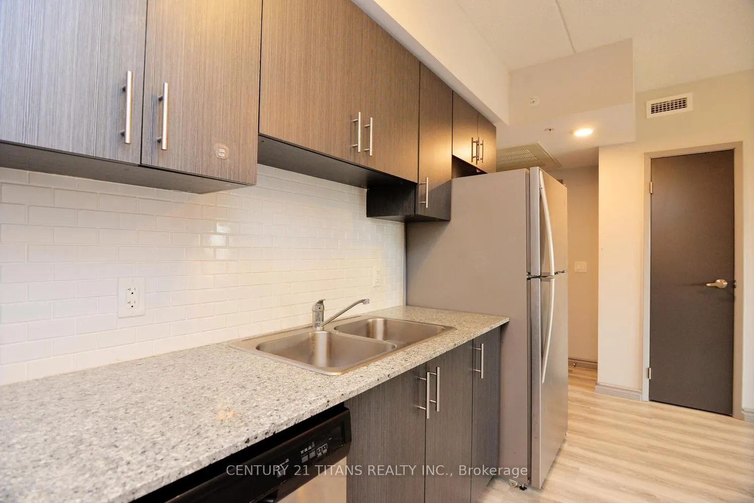 Photo 1 of Unit G405, 275 Larch Street, Waterloo — HOMEH