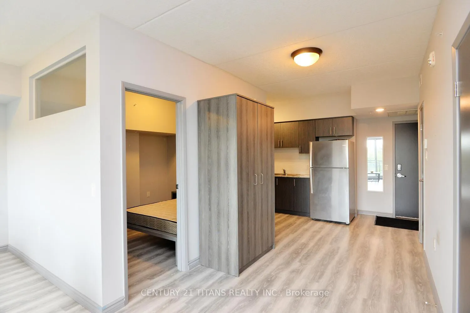 Photo 4 of Unit G405, 275 Larch Street, Waterloo — HOMEH
