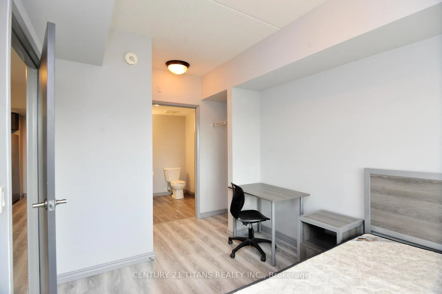 Photo 13 of Unit G405, 275 Larch Street, Waterloo — HOMEH