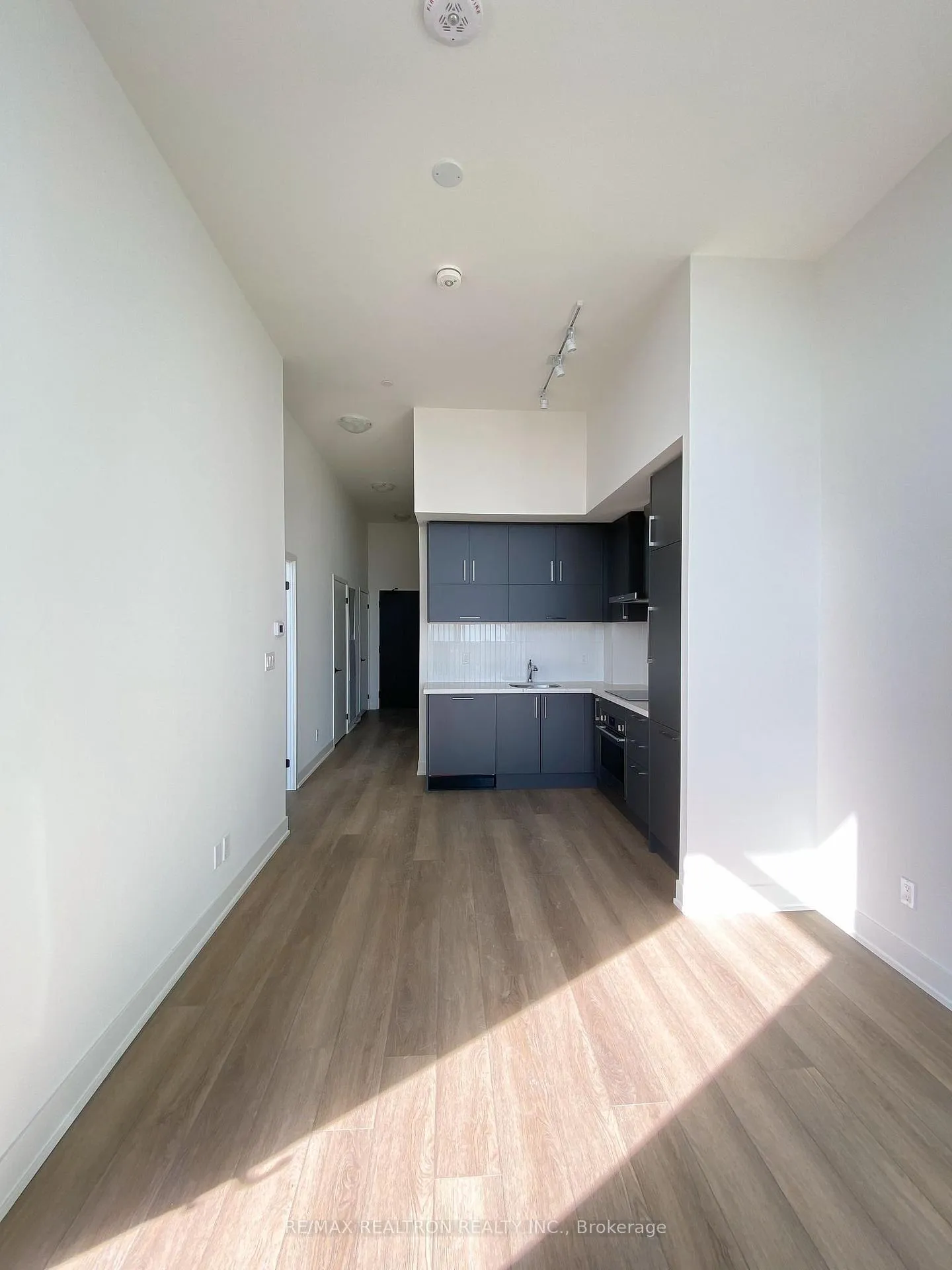 Photo 9 of Unit PH06, 38 Andre De Grasse Street, Markham, Unionville — HOMEH
