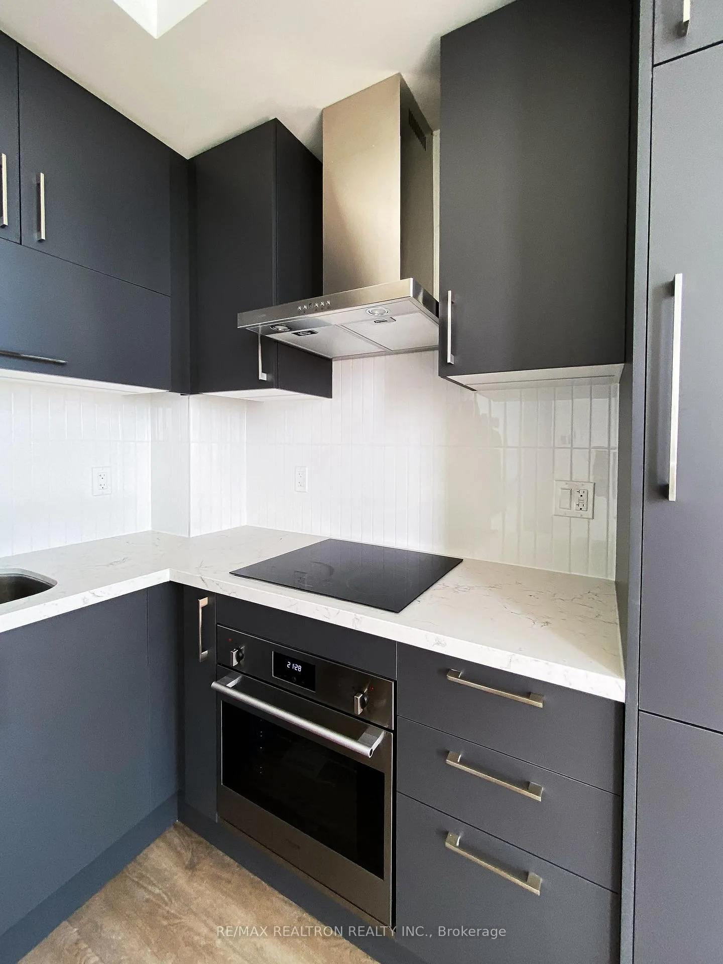 Photo 17 of Unit PH06, 38 Andre De Grasse Street, Markham, Unionville — HOMEH