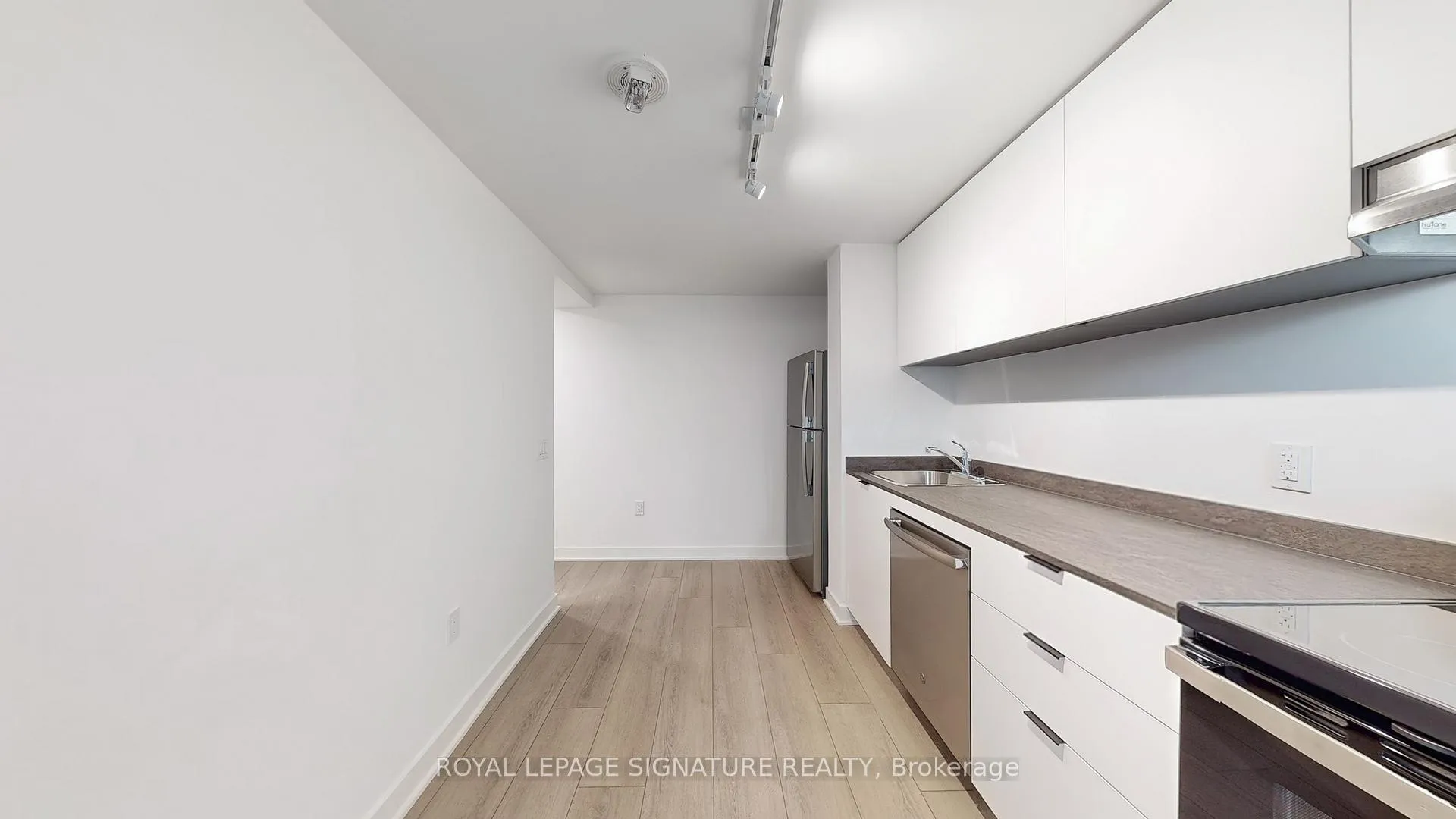 Photo 8 of Unit 618, 61 Charles Street E, Toronto, Church-Yonge Corridor — HOMEH