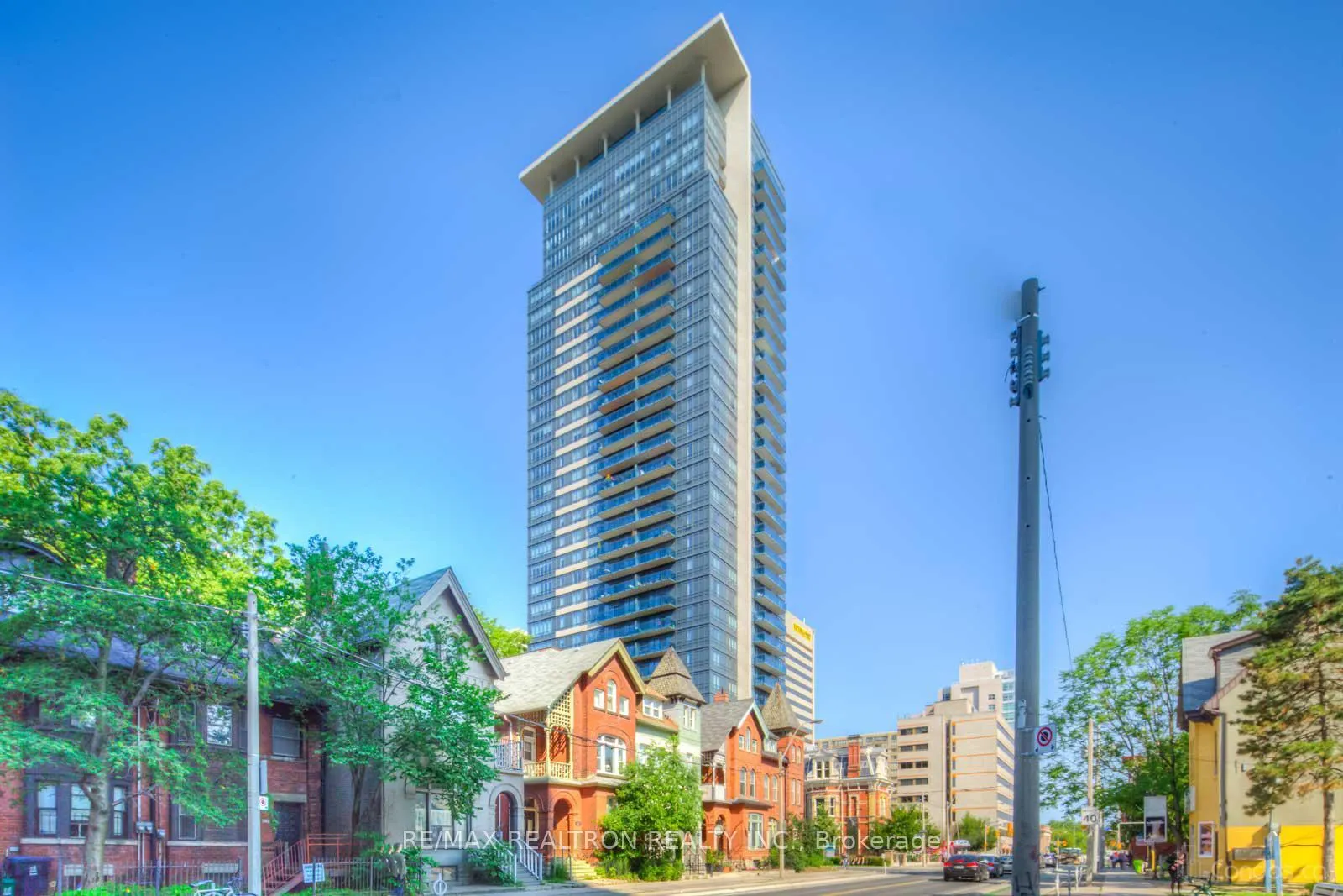 Front of Unit 609, 28 Linden Street