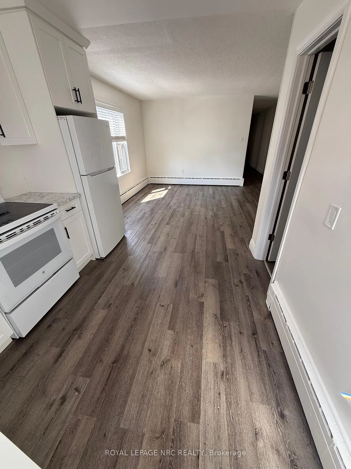 Photo 10 of Unit 2, 72 Hartzel Road, St. Catharines, Secord Woods — HOMEH