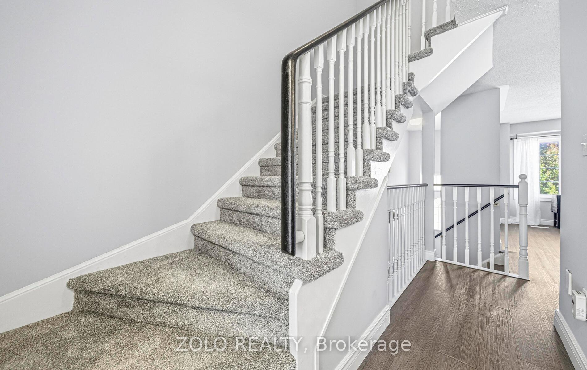 Photo 16 of 40 Farmstead Drive, Clarington, Bowmanville — HOMEH