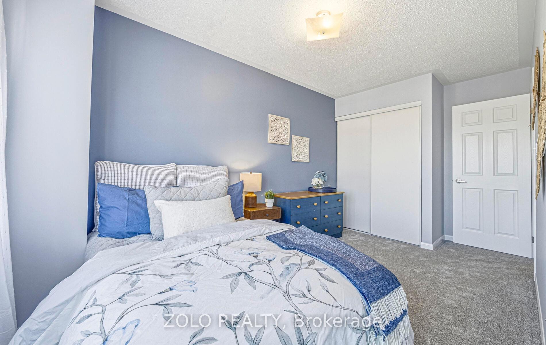Photo 19 of 40 Farmstead Drive, Clarington, Bowmanville — HOMEH