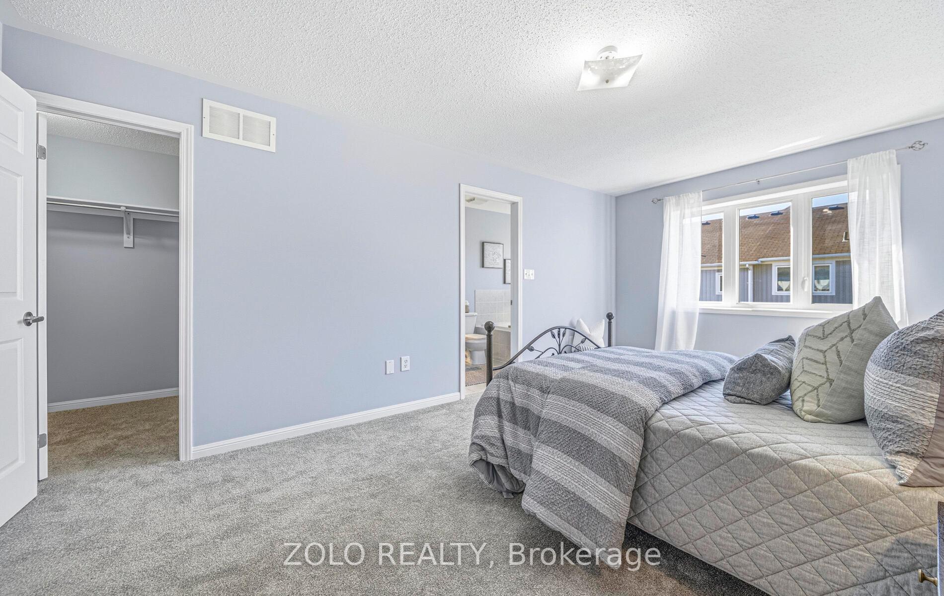 Photo 22 of 40 Farmstead Drive, Clarington, Bowmanville — HOMEH